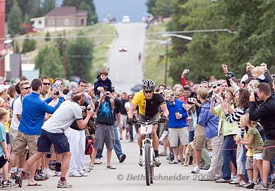 Lance Armstrong finishing second at Leadville 100