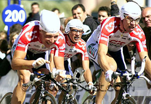 Hamilton racing CSC Team Time Trial, 2002 Tour de France