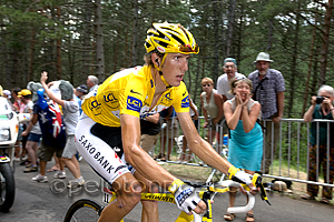 Andy Schleck in yellow jersey