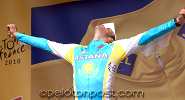 Contador emotional on podium