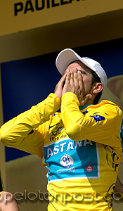 Contador emotional on podium