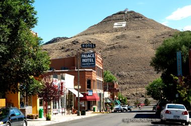 F St in Salida