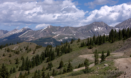 Dirt road atop Cottonwood Pass