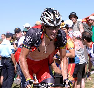 Armstrong racing 2010 Tour de France