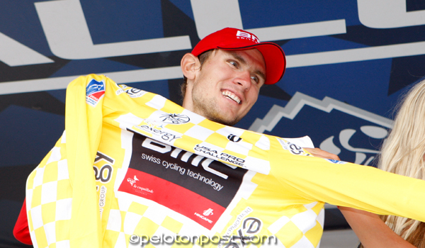 Van Garderen putting on the yellow jersey