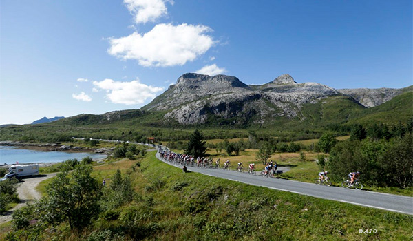 Peloton racing in Norway on Stage 3